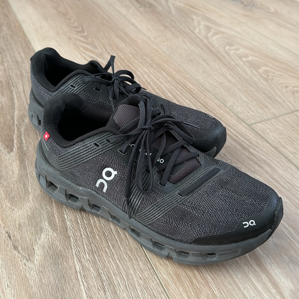 Cloudgo Wide - Women’s On Cloud Running shoes - Size 9
